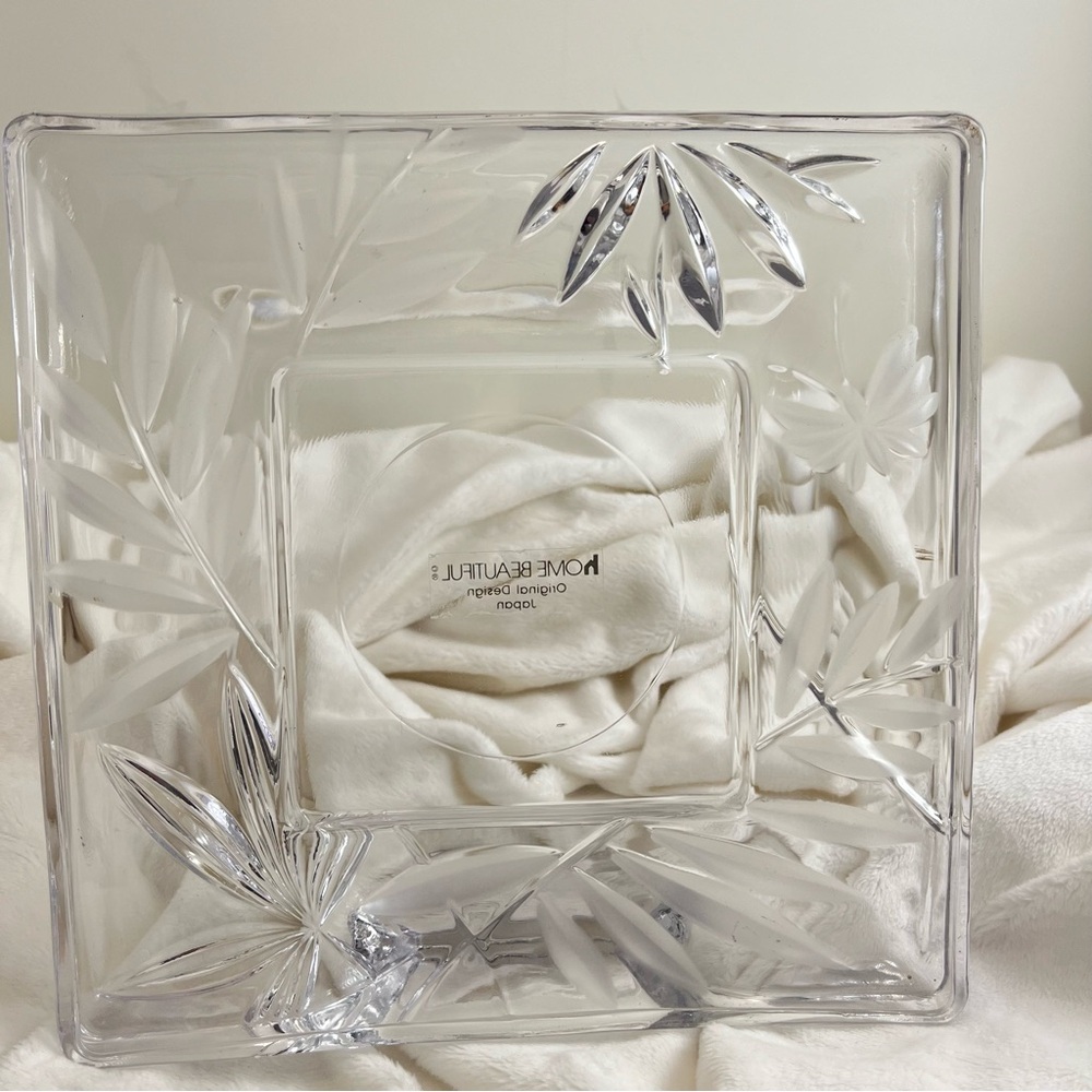 HOME BEAUTIFUL ORIGINAL DESIGNS JAPANESE CRYSTAL GLASS SQUARE FRAME LIKE NEW